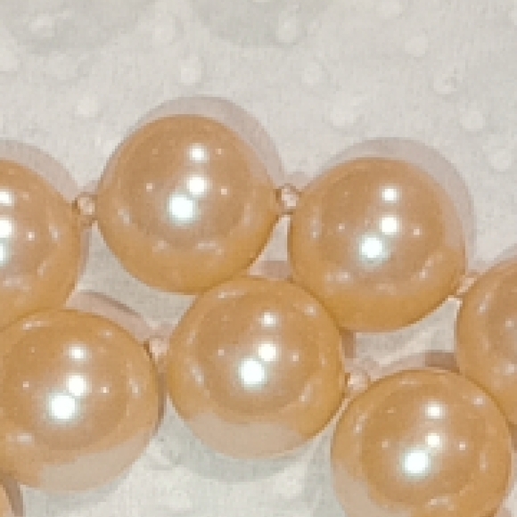 Vintage Handknotted Pearl Necklace With Sterling Clasp - Picture 6 of 15